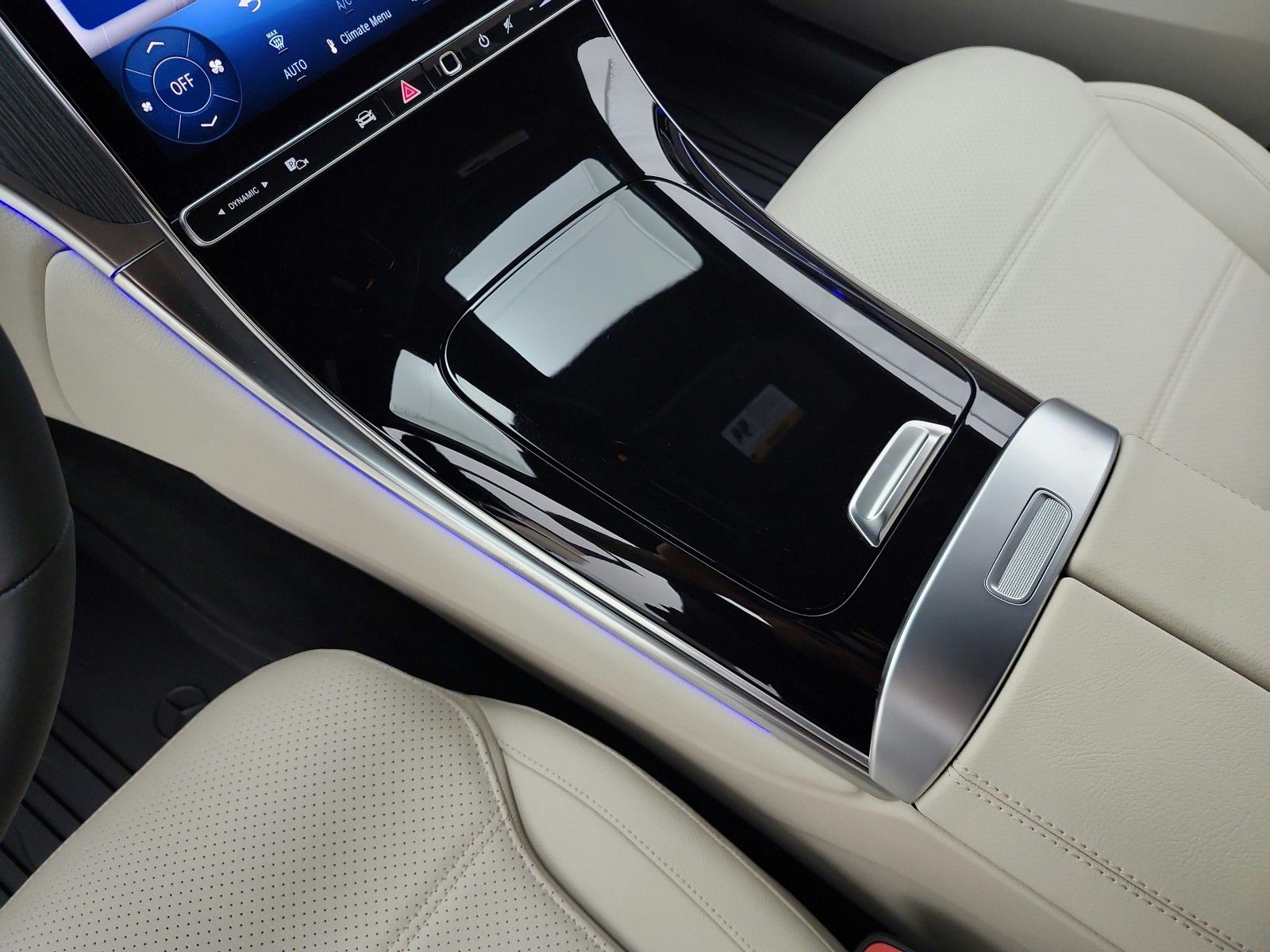New 2026 Verde Silver Metallic Mercedes-Benz GLC 300 4MATIC® SUV image 9