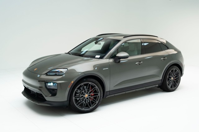 2025  Macan 4S Electric in , 