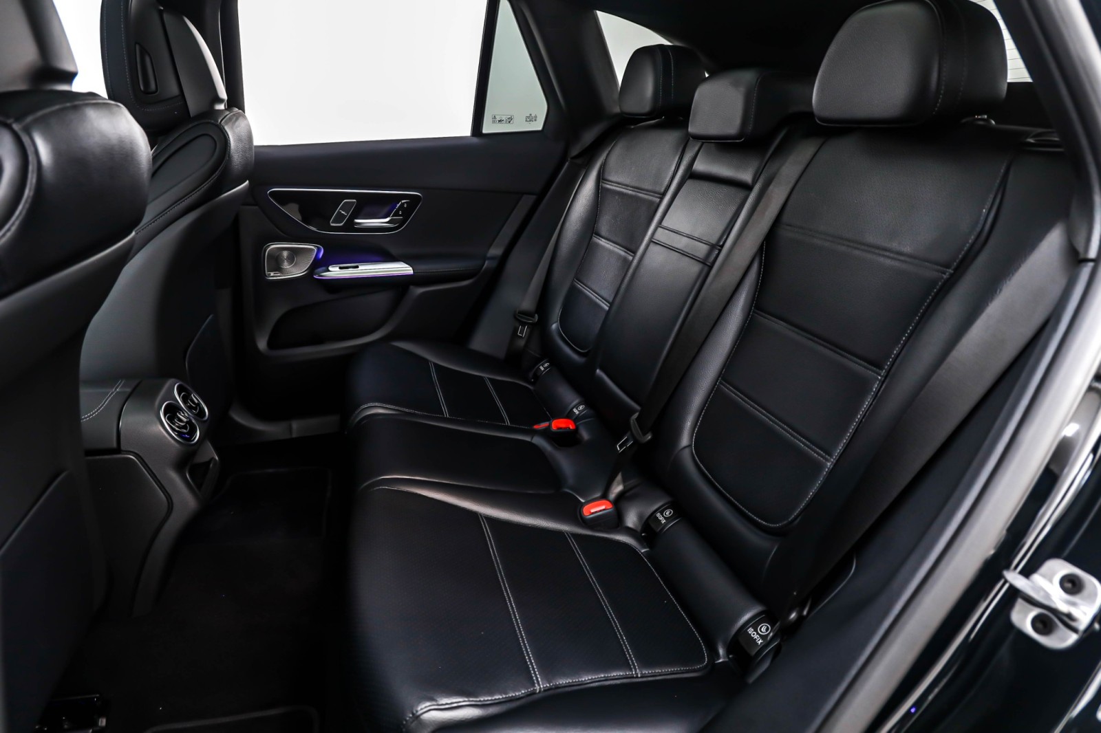 New 2026 Black Mercedes-Benz GLC 300 SUV image 8