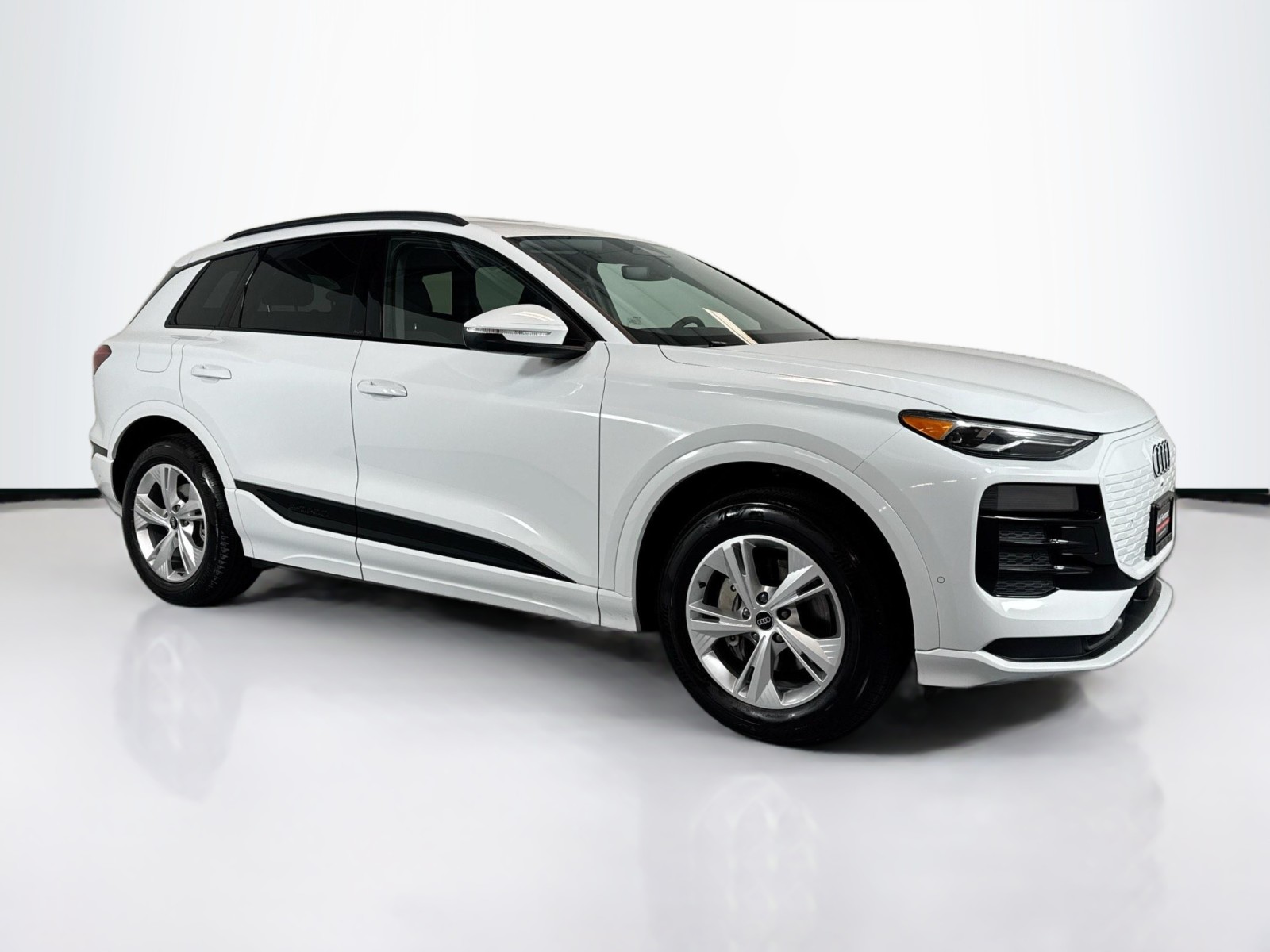 Used 2025 Glacier White Metallic Audi Premium image 3