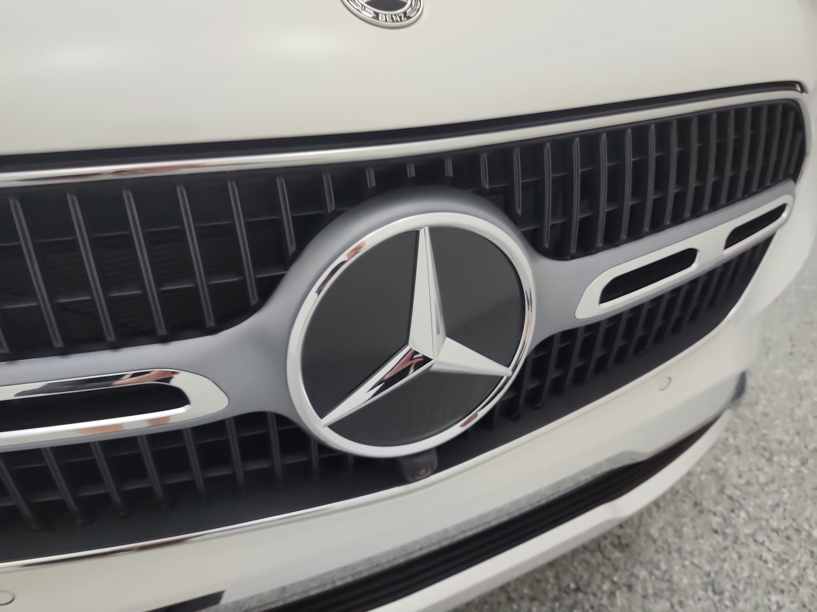 New 2026 Polar White Mercedes-Benz GLC 300 SUV image 12