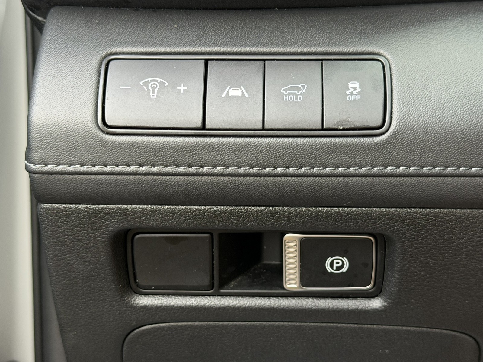 2023 Hyundai Santa Fe - $22,477