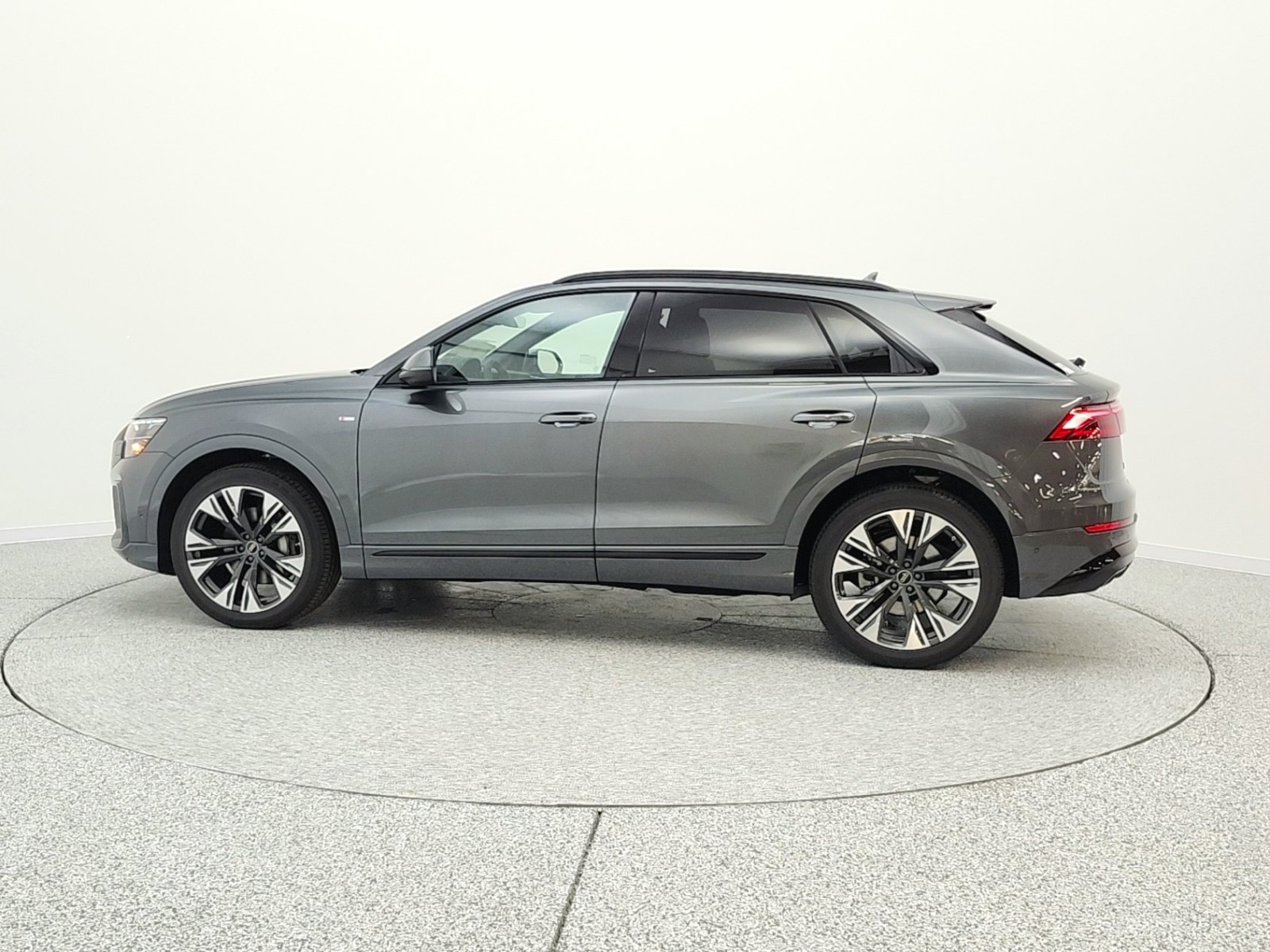 New 2026 Daytona Gray Pearl Effect Audi Premium Plus quattro image 8