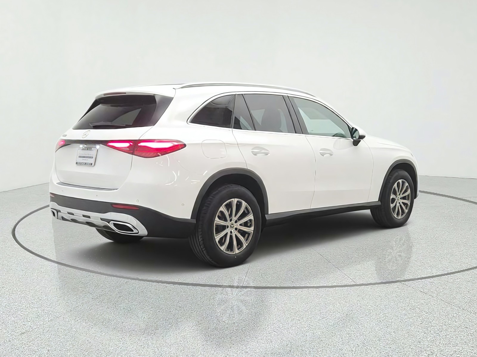 New 2027 Polar White Mercedes-Benz GLC 300 SUV image 5
