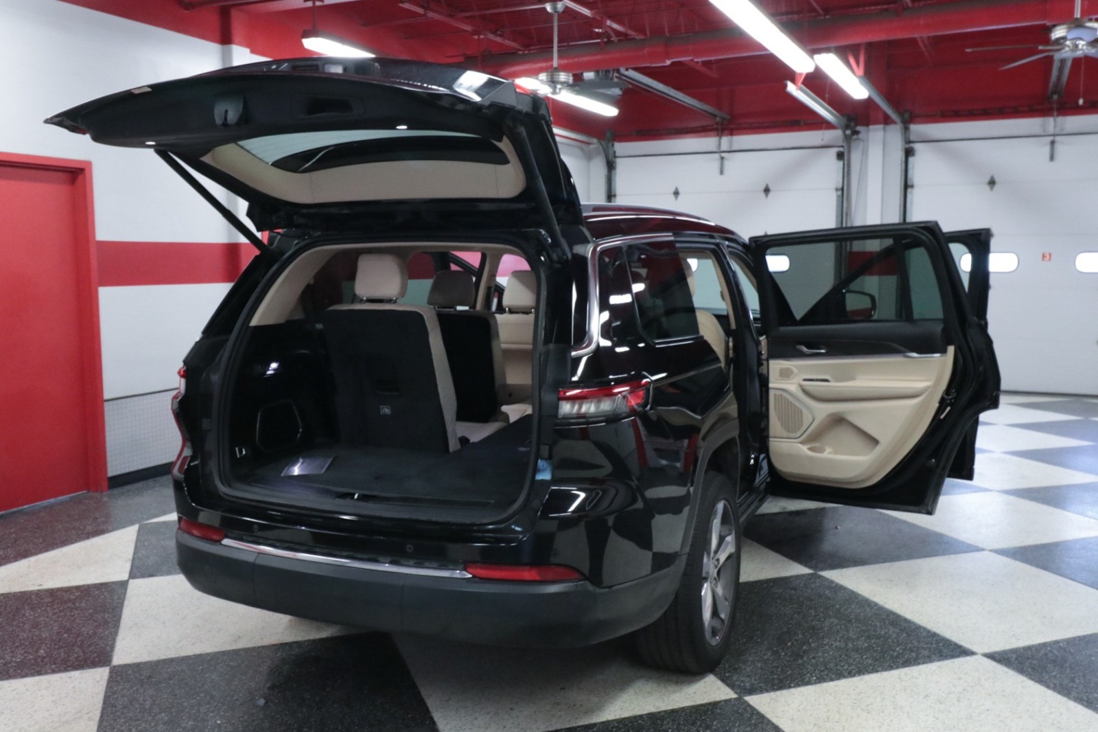 Used Car 2021 Jeep Grand Cherokee L  Limited For Sale Under $30,000 In Austin, Texas