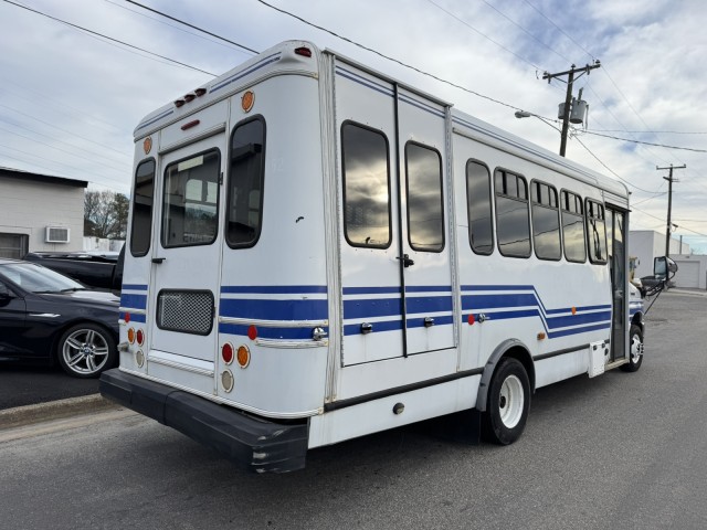 2015 Ford E-450 Passenger & Wheelchair Lift Bus in , 