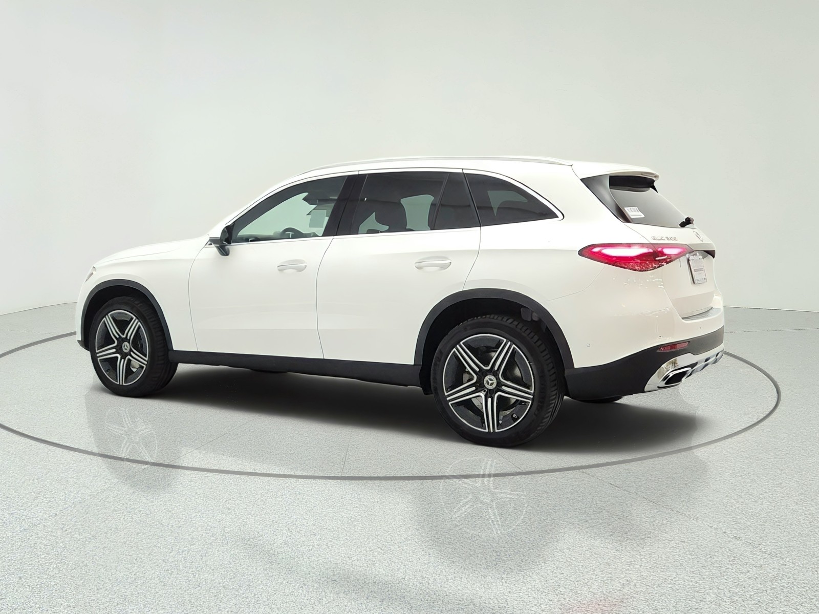 New 2027 Polar White Mercedes-Benz GLC 300 SUV image 7