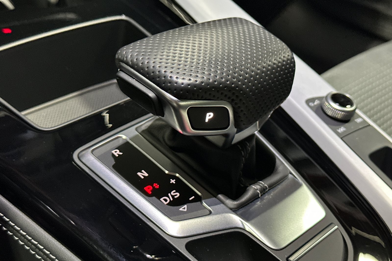 Used 2023 Ibis White Audi S line Premium Plus 45 TFSI quattro image 20