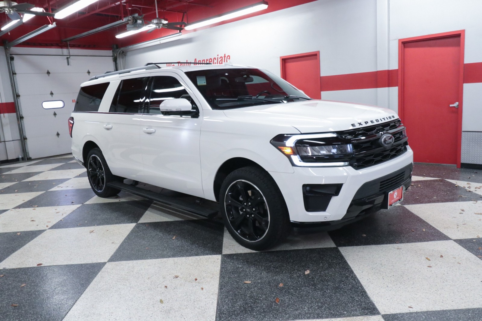 Used Car 2022 Ford Expedition Max  Limited For Sale Under $40,000 In Austin, Texas