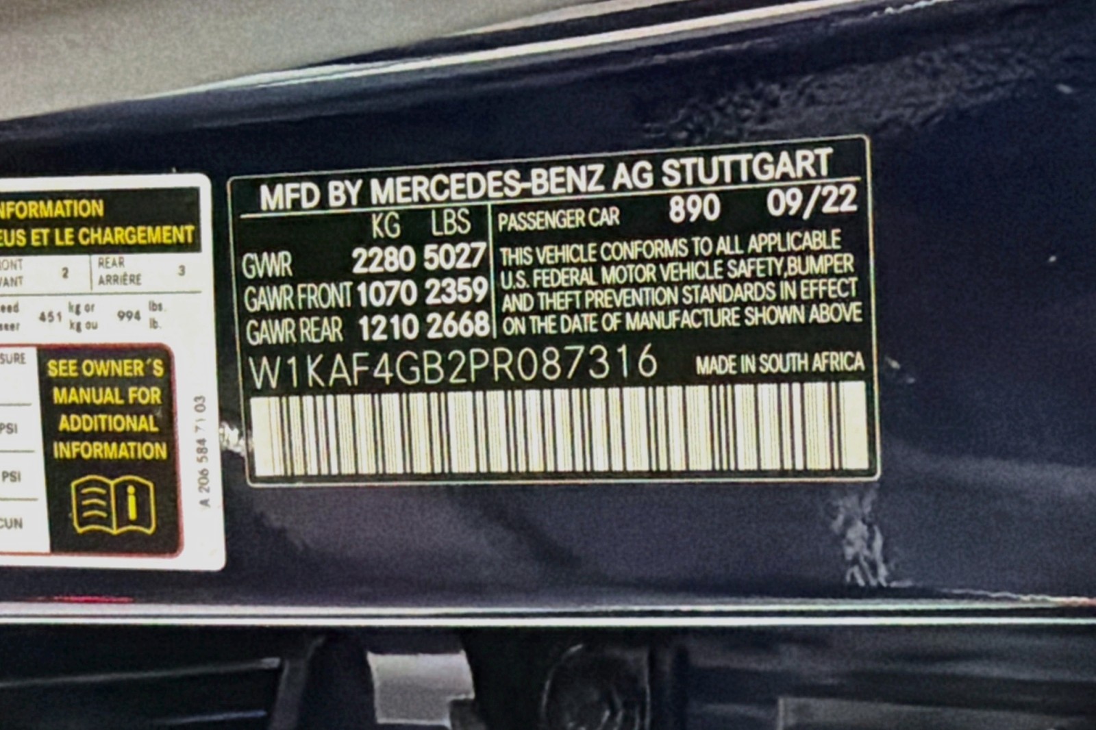 Used 2023 Lunar Blue Metallic Mercedes-Benz C 300 image 25