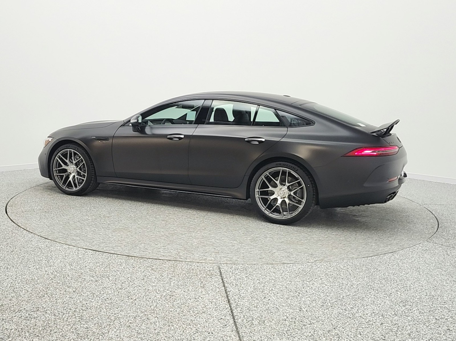 New 2026 MANUFAKTUR Graphite Grey Magno Mercedes-Benz AMG® GT 43 image 8