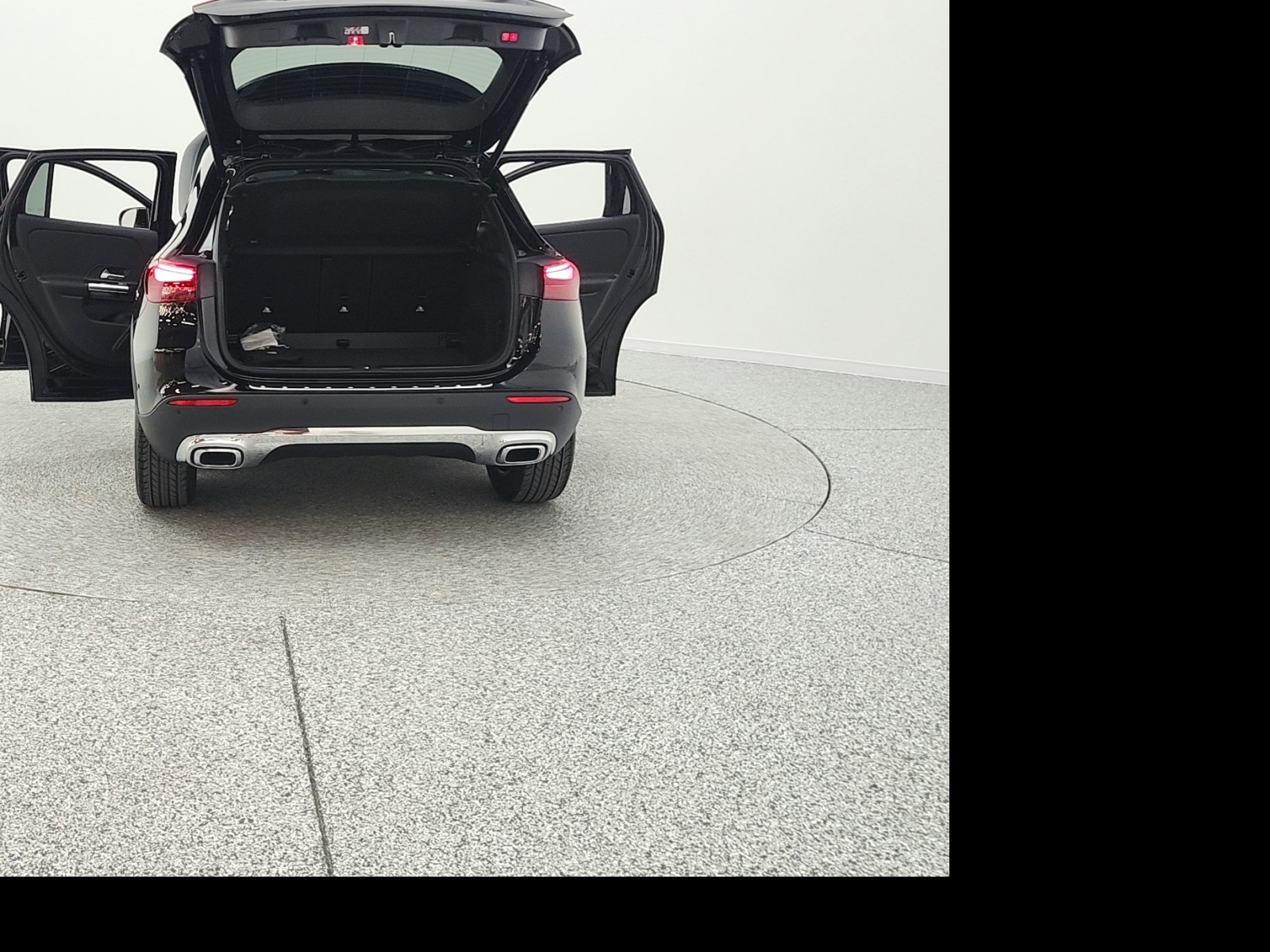 Certified Used 2025 Night Black Mercedes-Benz GLA 250 SUV image 6