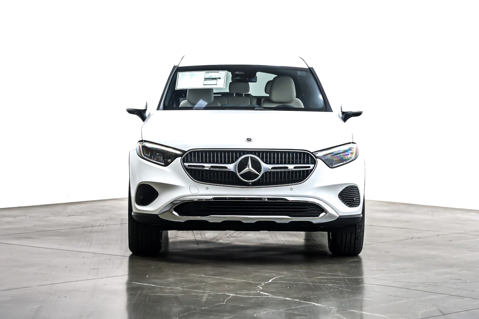New 2026 Polar White Mercedes-Benz GLC 300 image 2