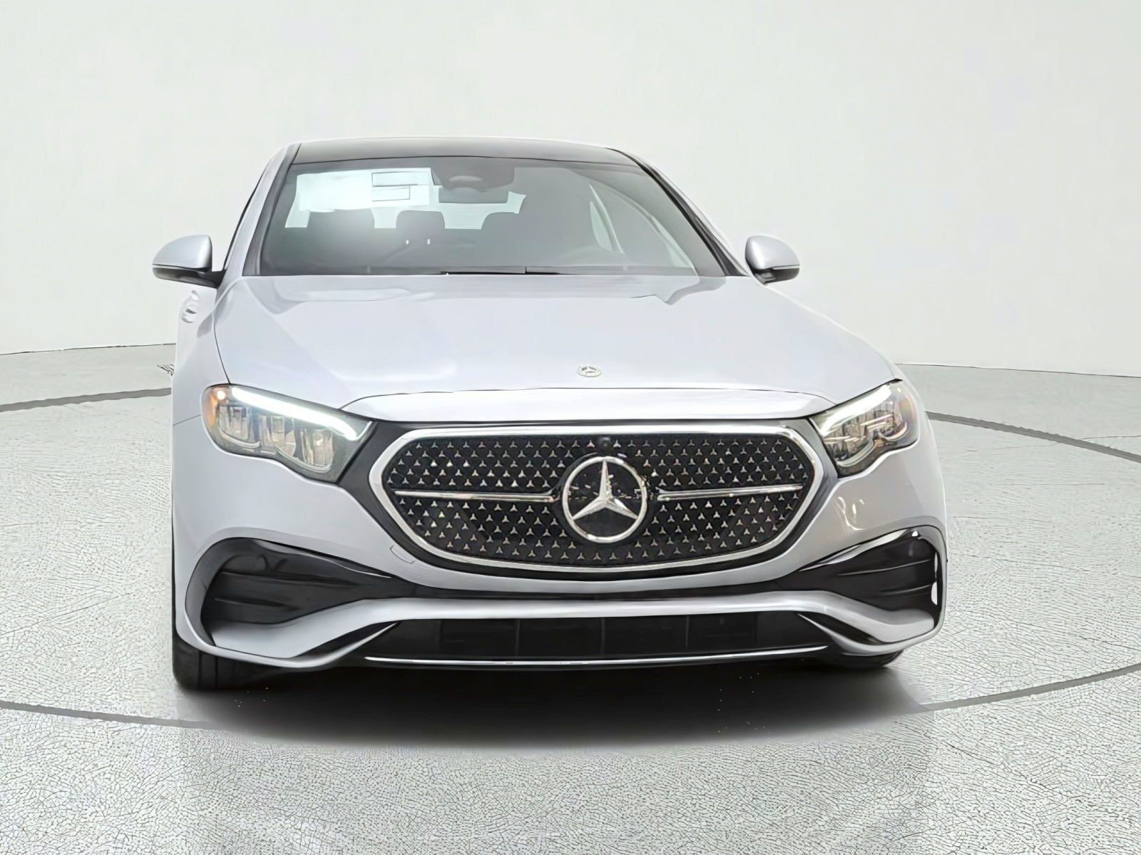 New 2027 Cirrus Silver Metallic Mercedes-Benz E 350 RWD Sedan image 2