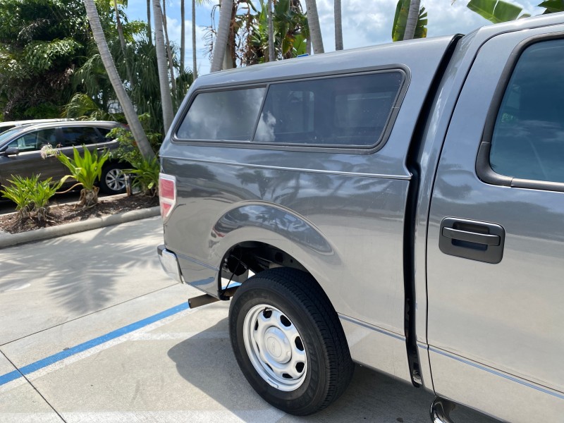2010 Ford F-150 4 DR CREW XL LOW MILES 34,625 in , 