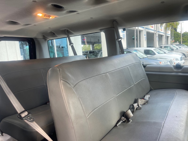 2006 Ford Econoline Wagon XLT 8 PASS LOW MILES 56328 in ,