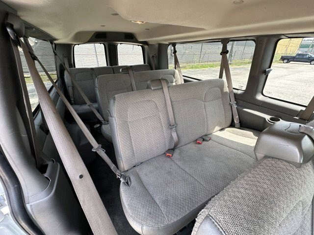 2019 Chevrolet Express Passenger LT 18