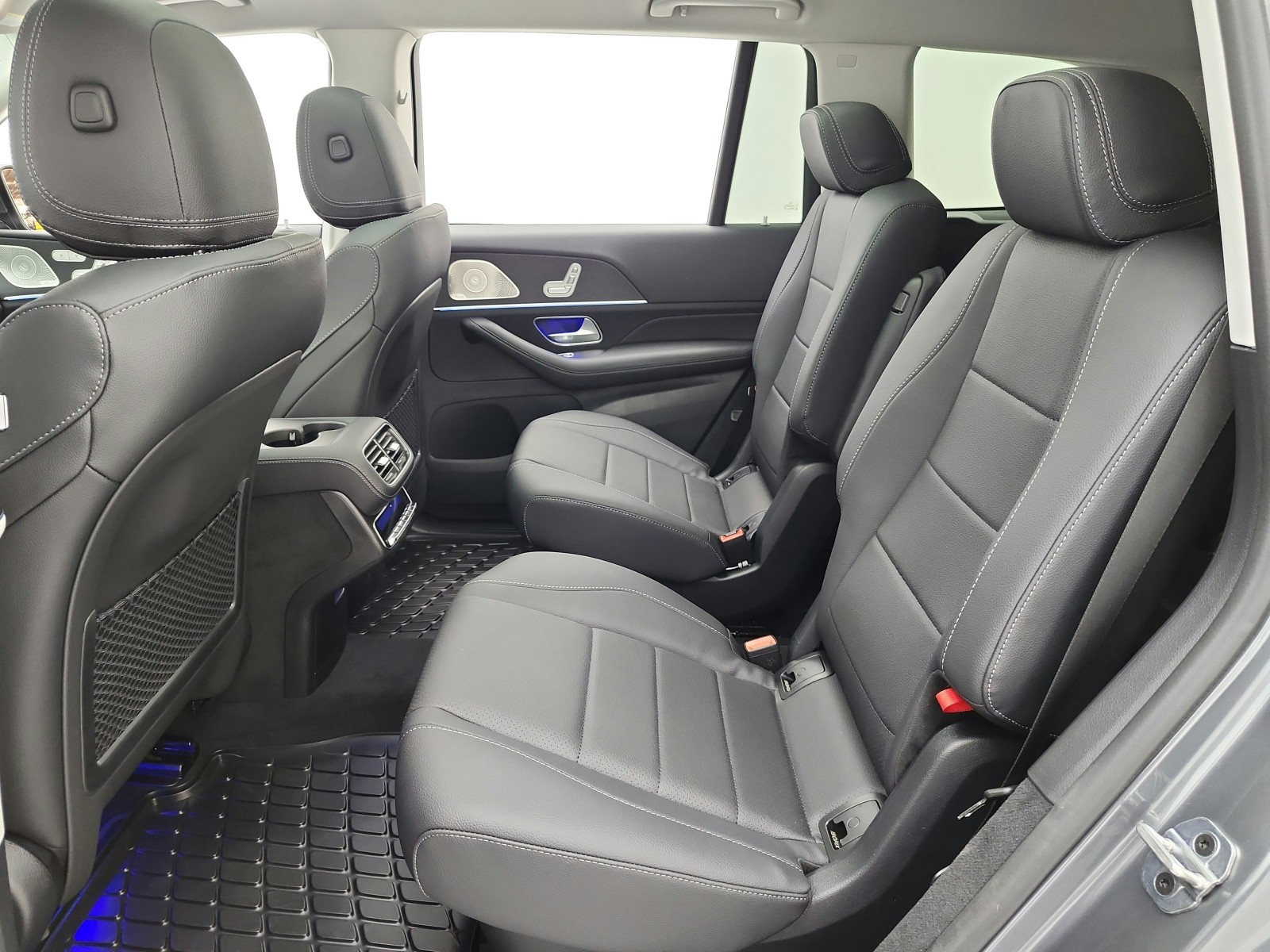 New 2026 Selenite Grey Metallic Mercedes-Benz GLS 450 image 11
