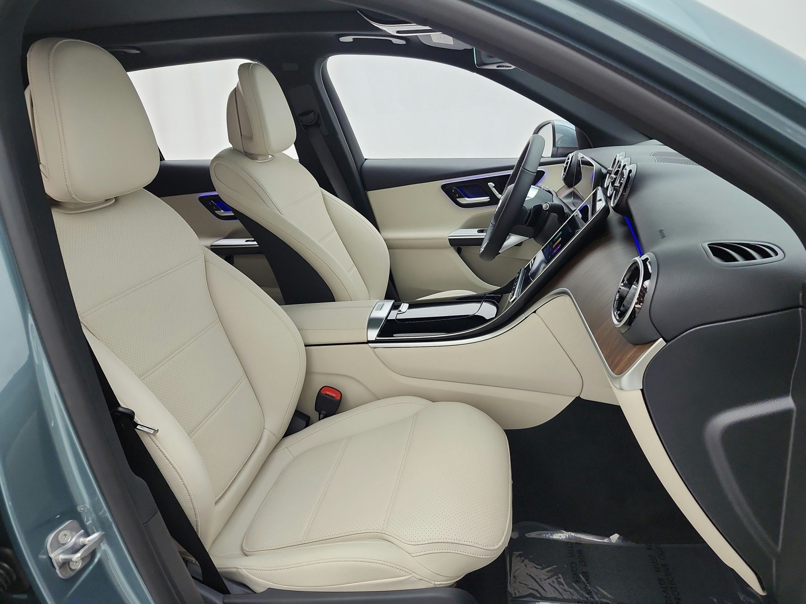 New 2027 Verde Silver Metallic Mercedes-Benz GLC 300 4MATIC® SUV image 14