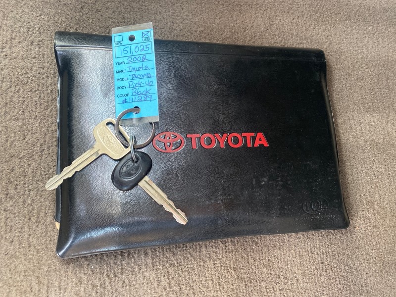 2002 Toyota Tacoma 1 OWNER AUTO AC 4 CYL in , 