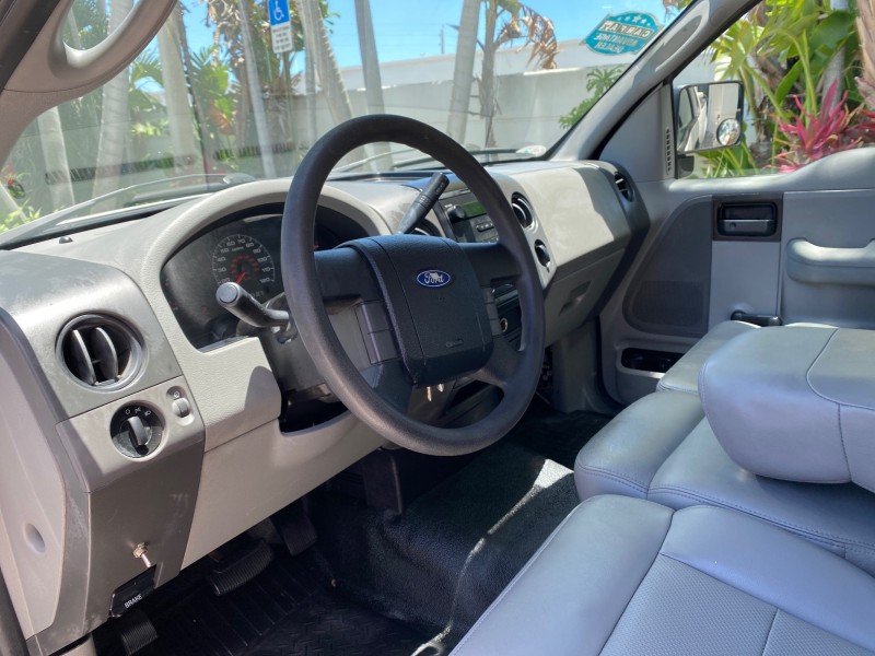 2005 Ford F-150 PU STX LOW MILES 18,931 in , 