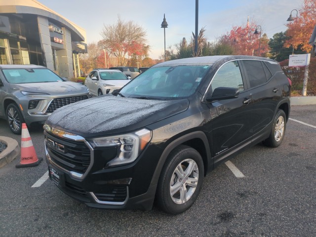 2022 GMC Terrain SLE 2