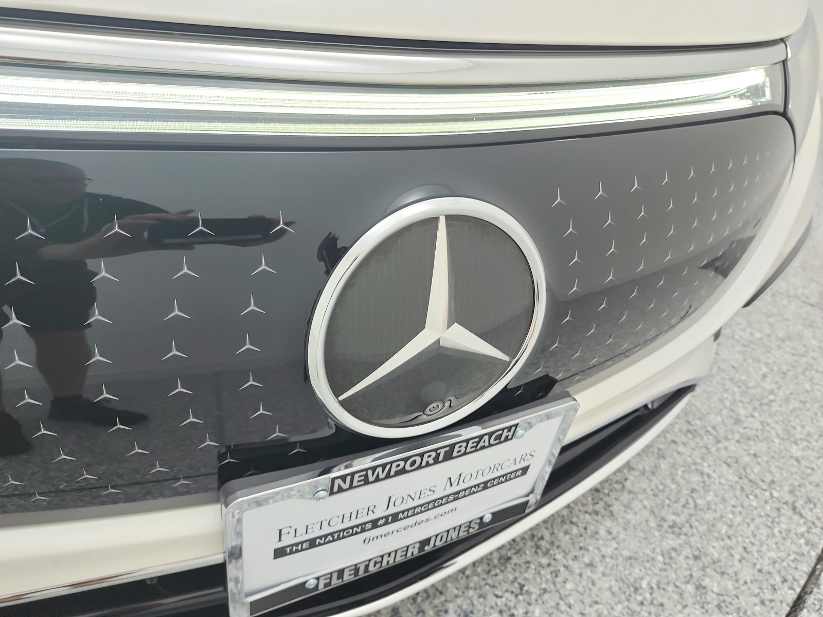 Certified Used 2023 MANUFAKTUR Diamond White Mercedes-Benz EQS 580 4MATIC® Sedan image 16