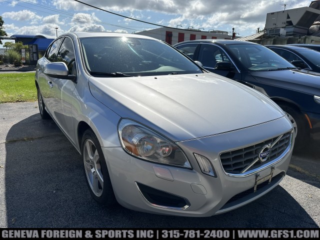 Used 2012 Volvo S60 T5 w/Moonroof