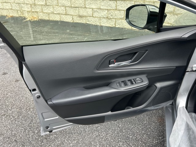 ToyotaPrius Plug-In Hybrid11