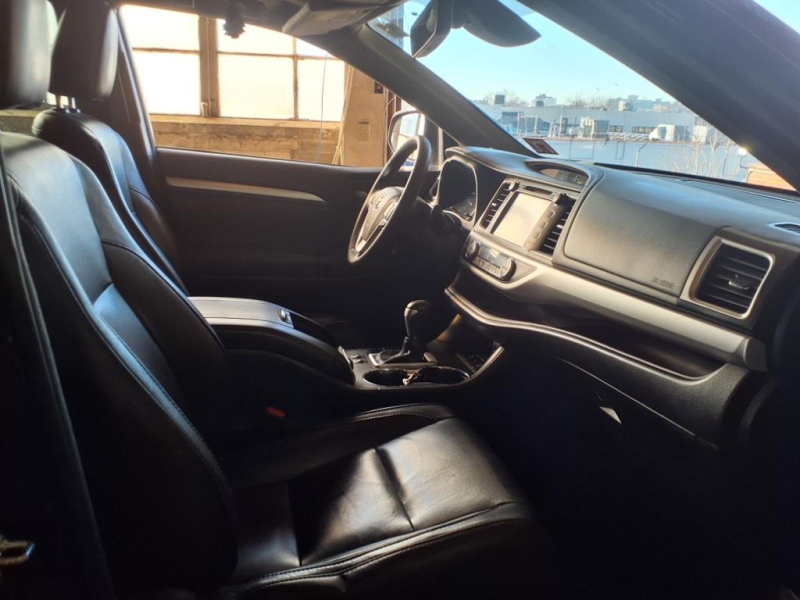 Used 2017 Toyota Highlander Sedan