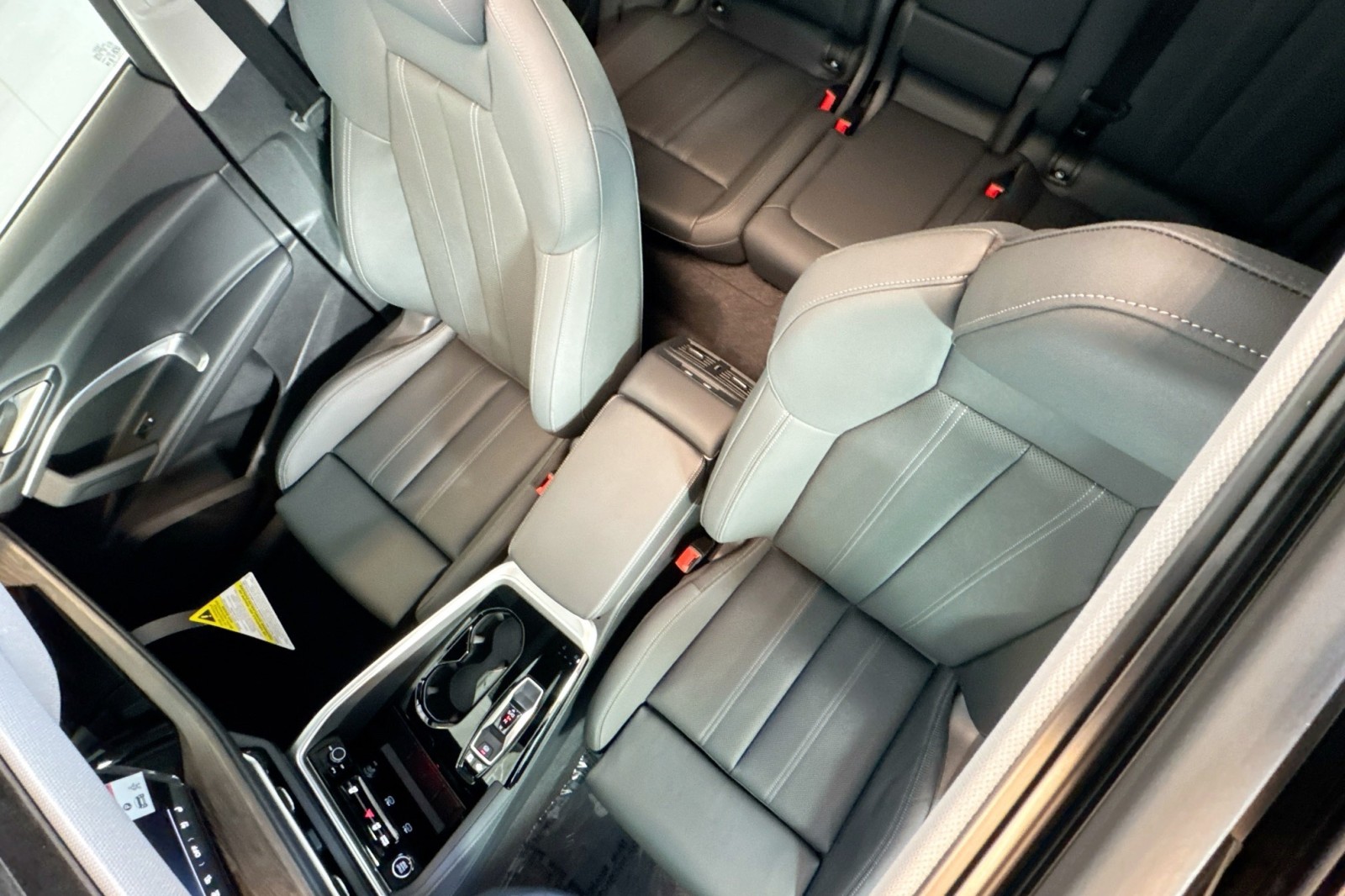 New 2025 Mythos Black Metallic Audi Premium Plus 2.0 TFSI quattro image 18