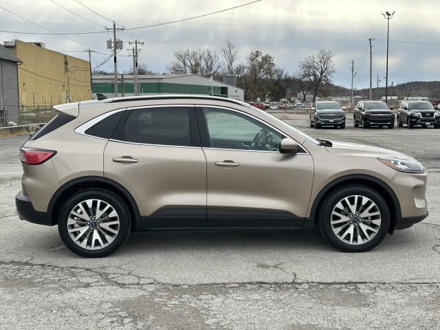 2021 Ford Escape Titanium 2