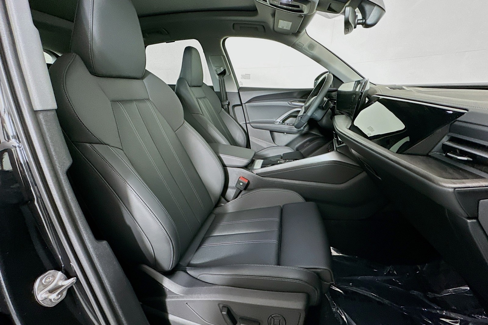 New 2025 Mythos Black Metallic Audi Premium Plus image 8