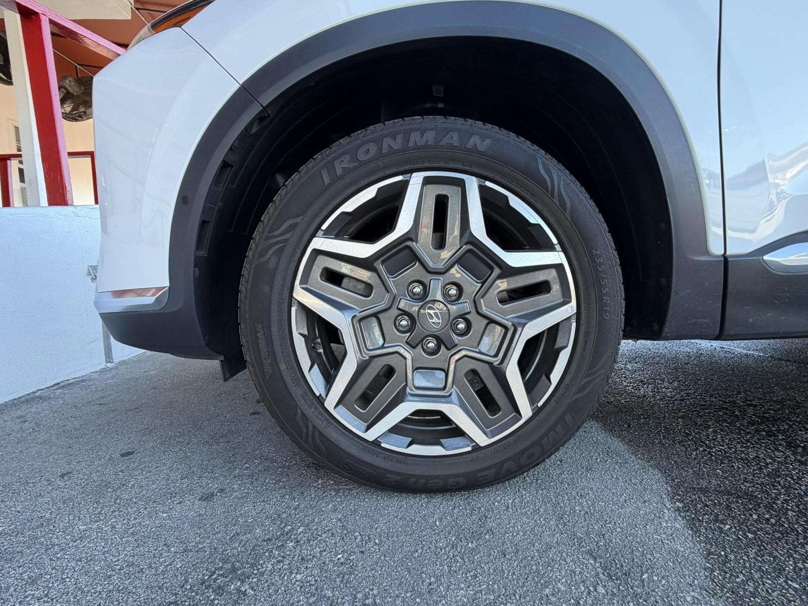 2023 Hyundai Santa Fe - $22,588