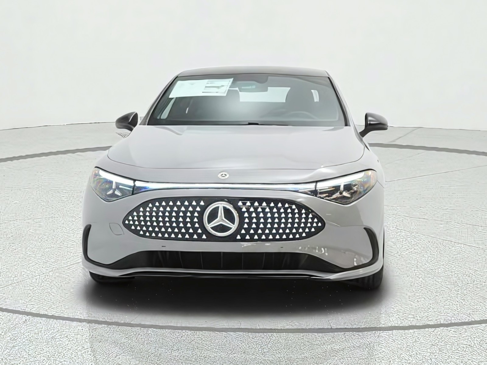New 2027 MANUFAKTUR Alpine Grey Mercedes-Benz CLA 350 Electric 4MATIC® image 2