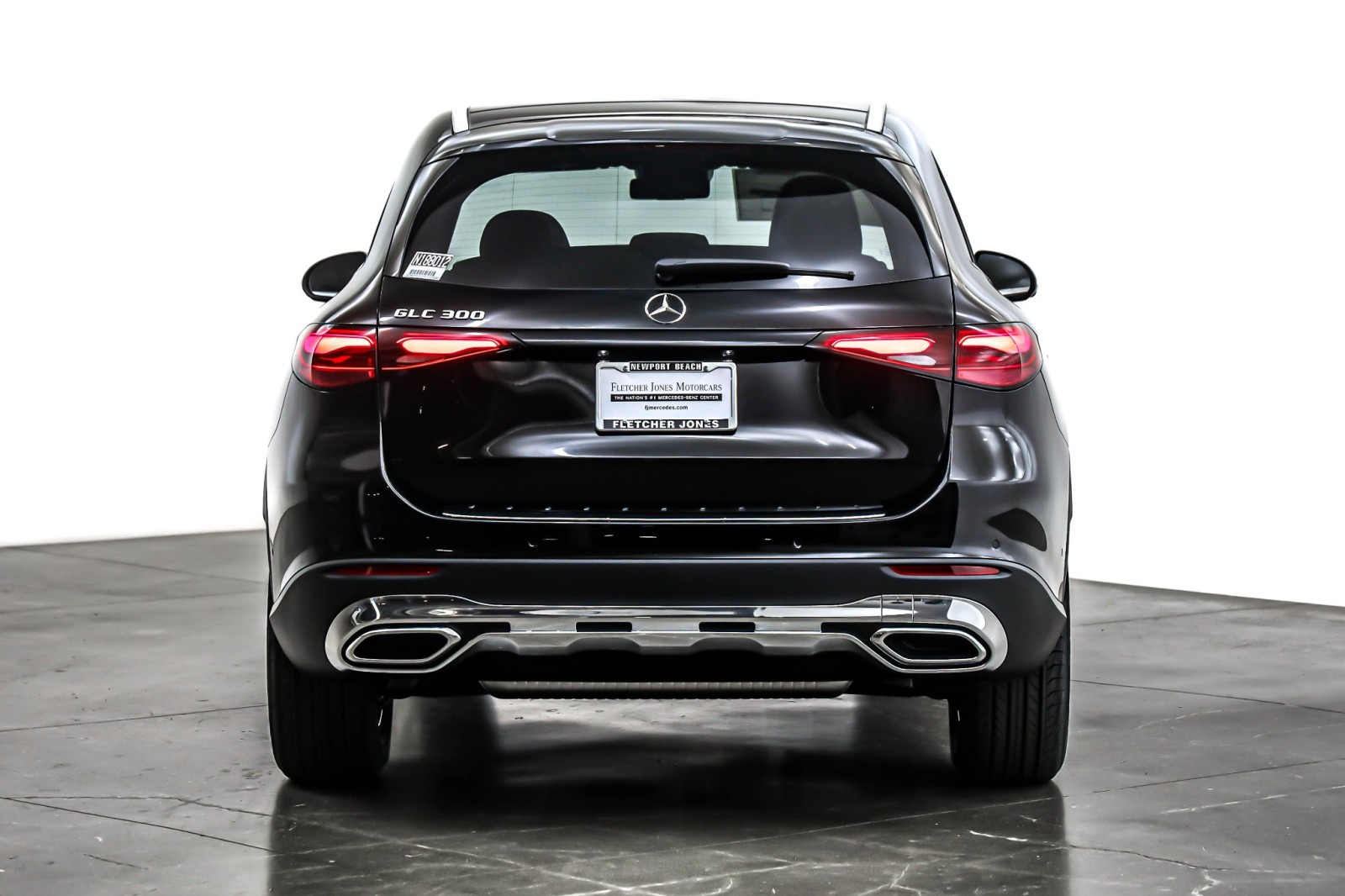 New 2026 Black Mercedes-Benz GLC 300 SUV image 3