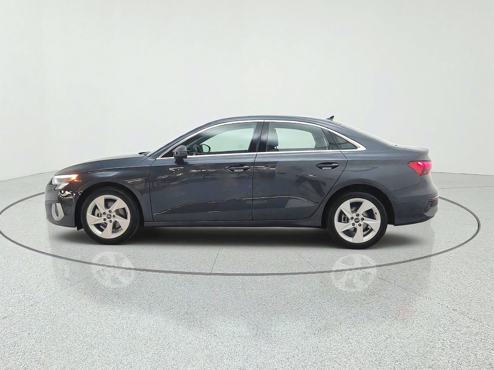 Used 2023 Manhattan Gray Metallic Audi Premium image 8