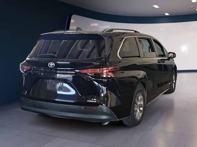 2021 Toyota Sienna LE 5