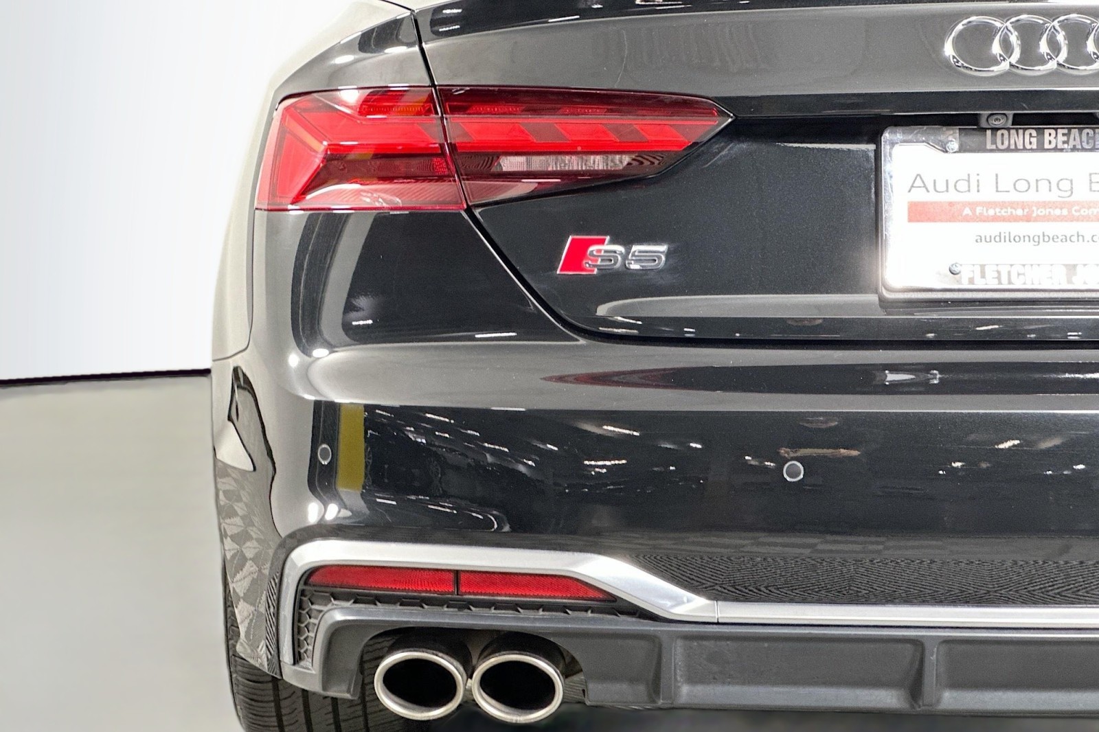 Used 2023 Mythos Black Metallic/Black Roof Audi Premium Plus image 17