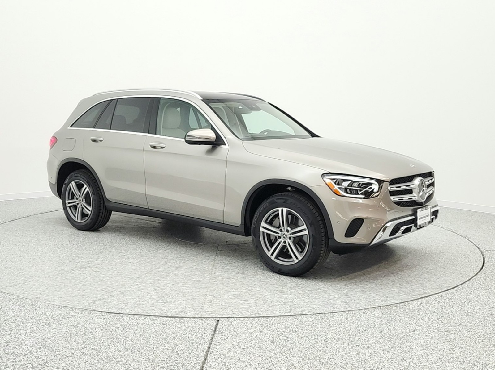 Used 2022 Mojave Silver Metallic Mercedes-Benz GLC 300 SUV image 3