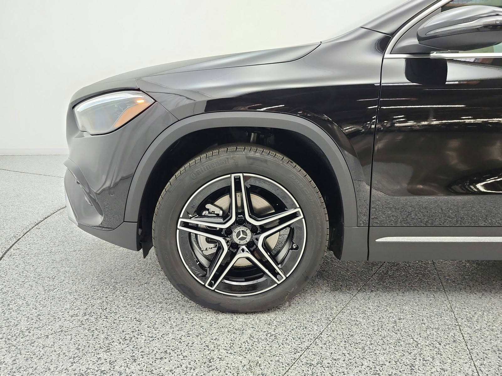 New 2026 Cosmos Black Metallic Mercedes-Benz GLA 250 SUV image 15