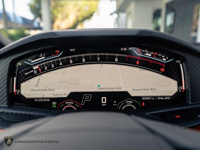 Lamborghini Revuelto