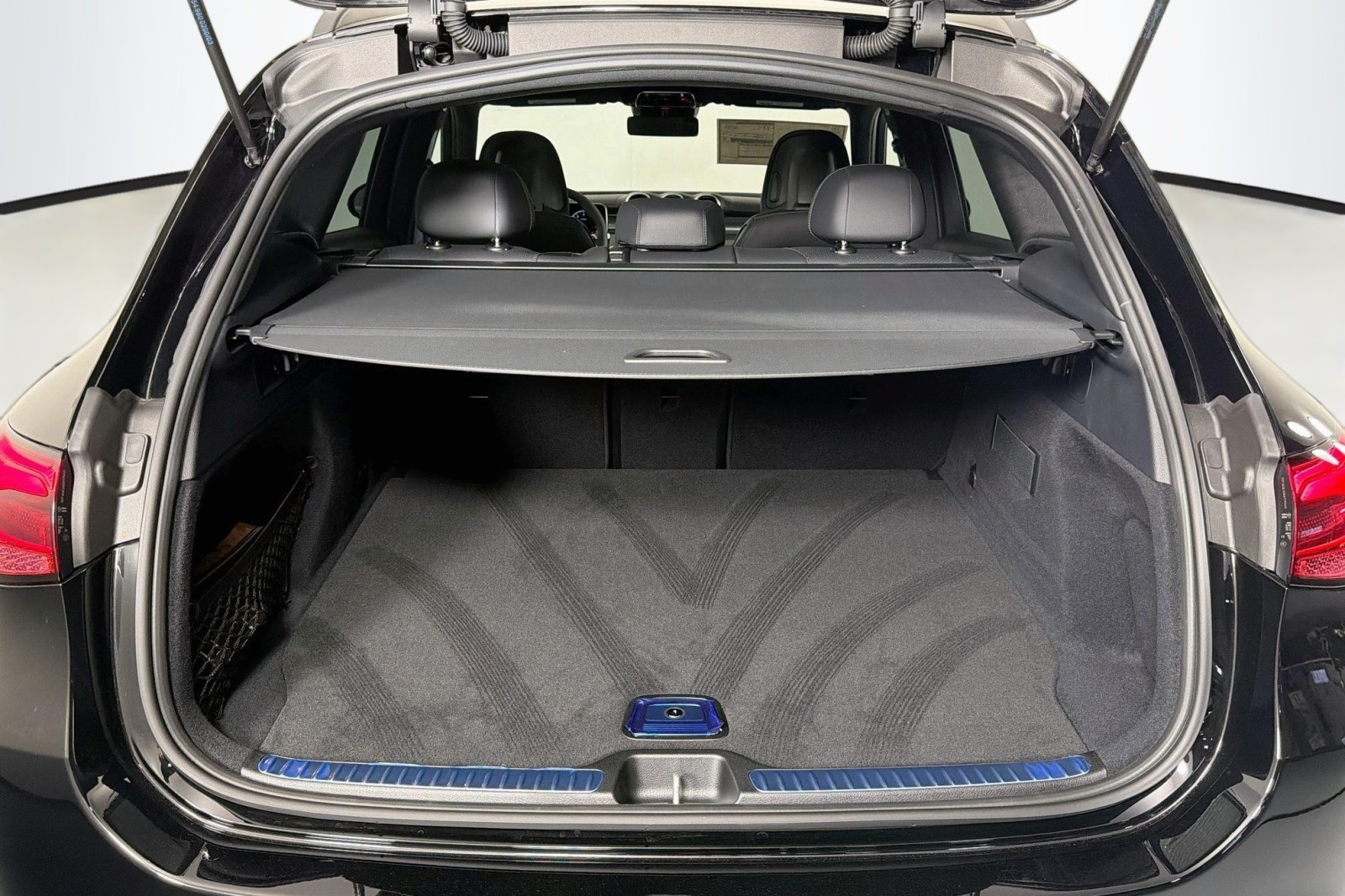 New 2026 Black Mercedes-Benz GLC 300 SUV image 22