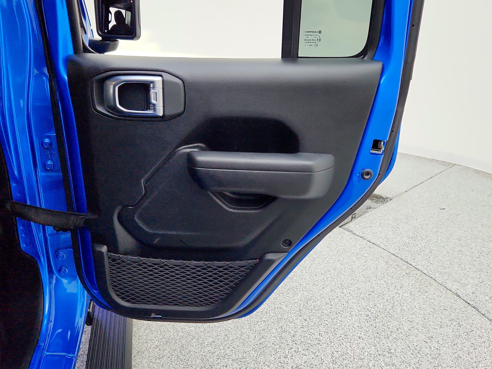 Used 2024 Hydro Blue Pearlcoat Jeep Rubicon image 31