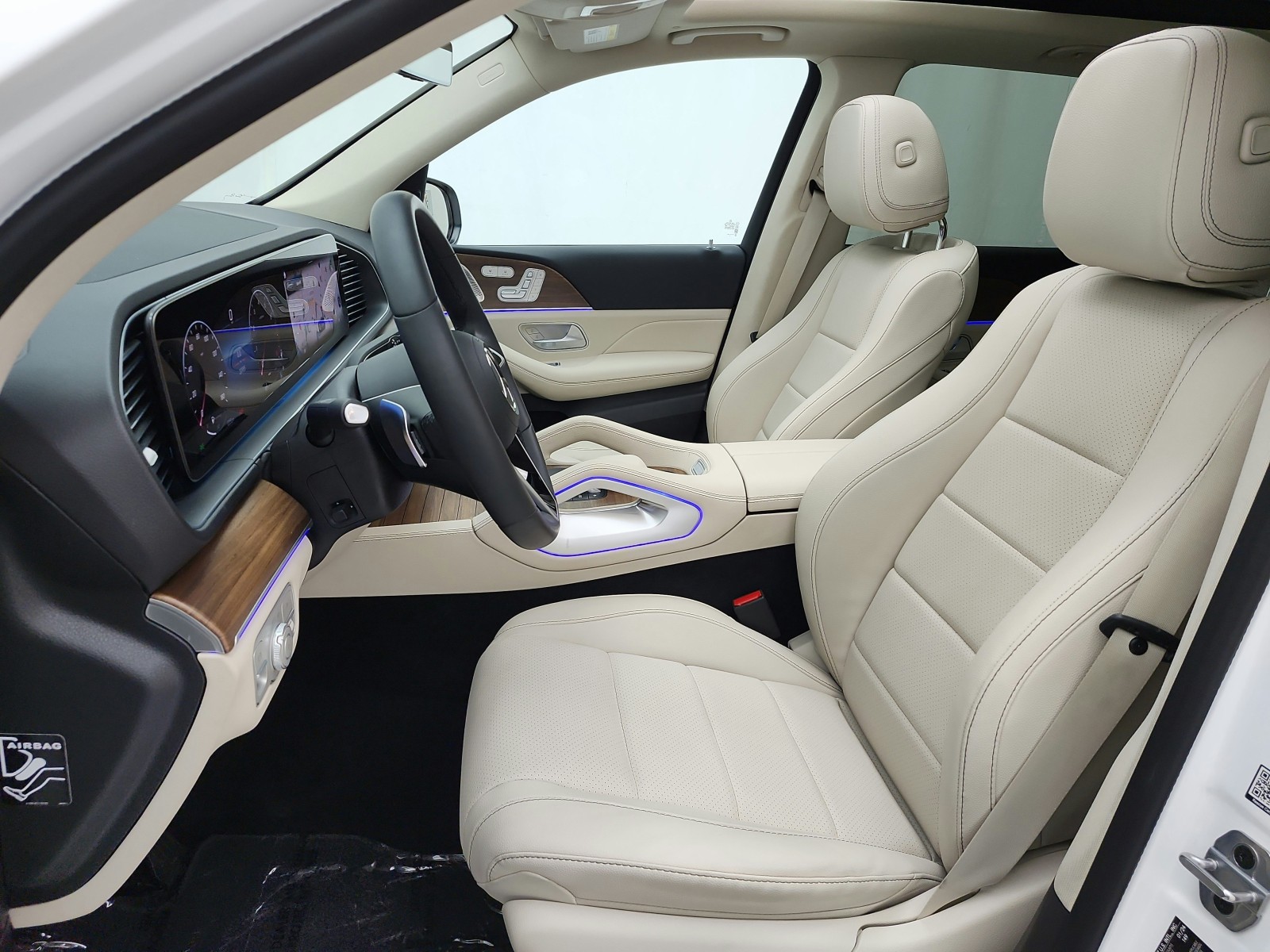 Certified Used 2024 Polar White Mercedes-Benz GLE 350 4MATIC® SUV image 15