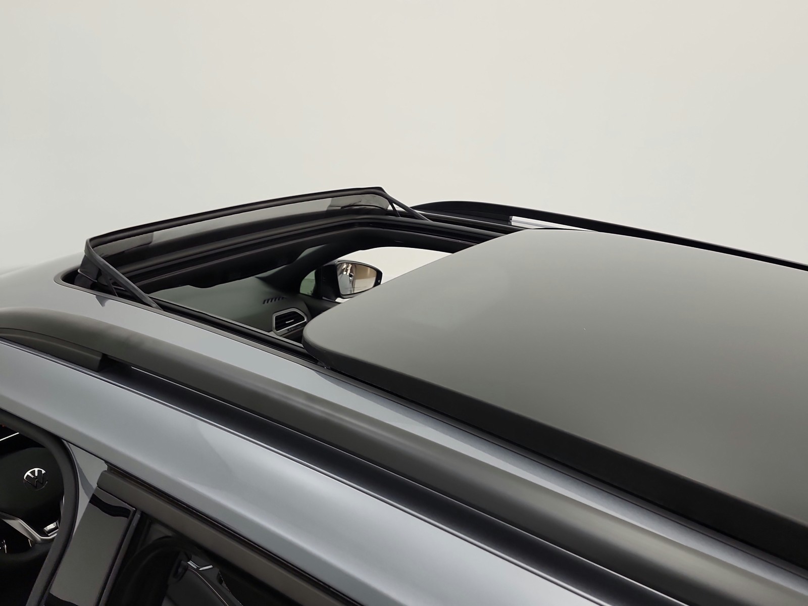 Used 2024 Platinum Gray Metallic Volkswagen 2.0T SE R-Line Black FWD image 15