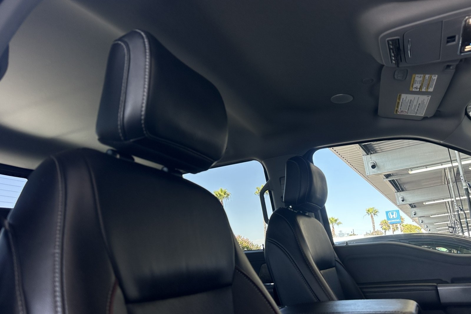 Used 2023 Oxford White Ford LARIAT image 15