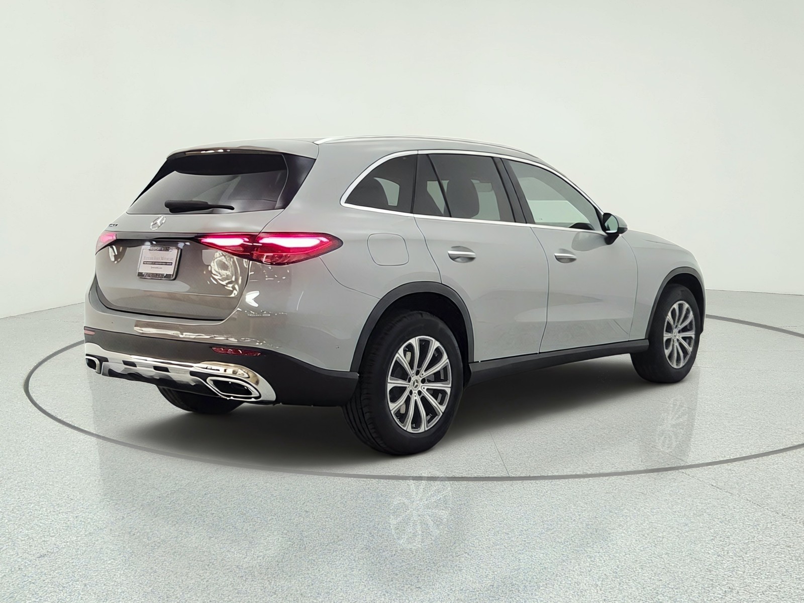 New 2027 MANUFAKTUR Alpine Grey Mercedes-Benz GLC 300 SUV image 5