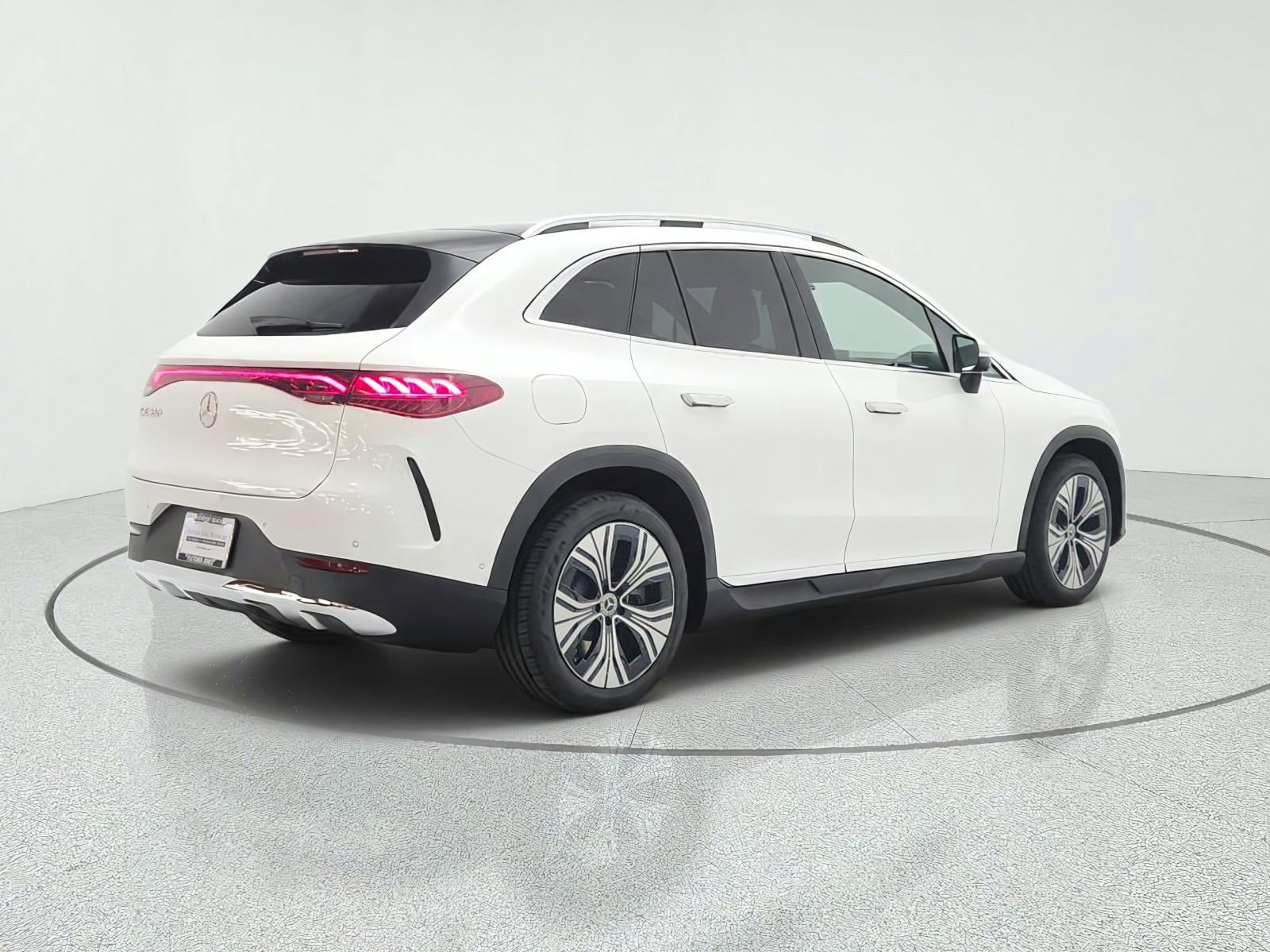 New 2027 Polar White Mercedes-Benz EQE 320+ SUV image 5