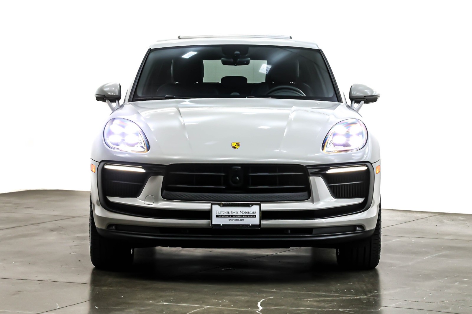 Used 2024 Chalk Porsche S AWD image 3
